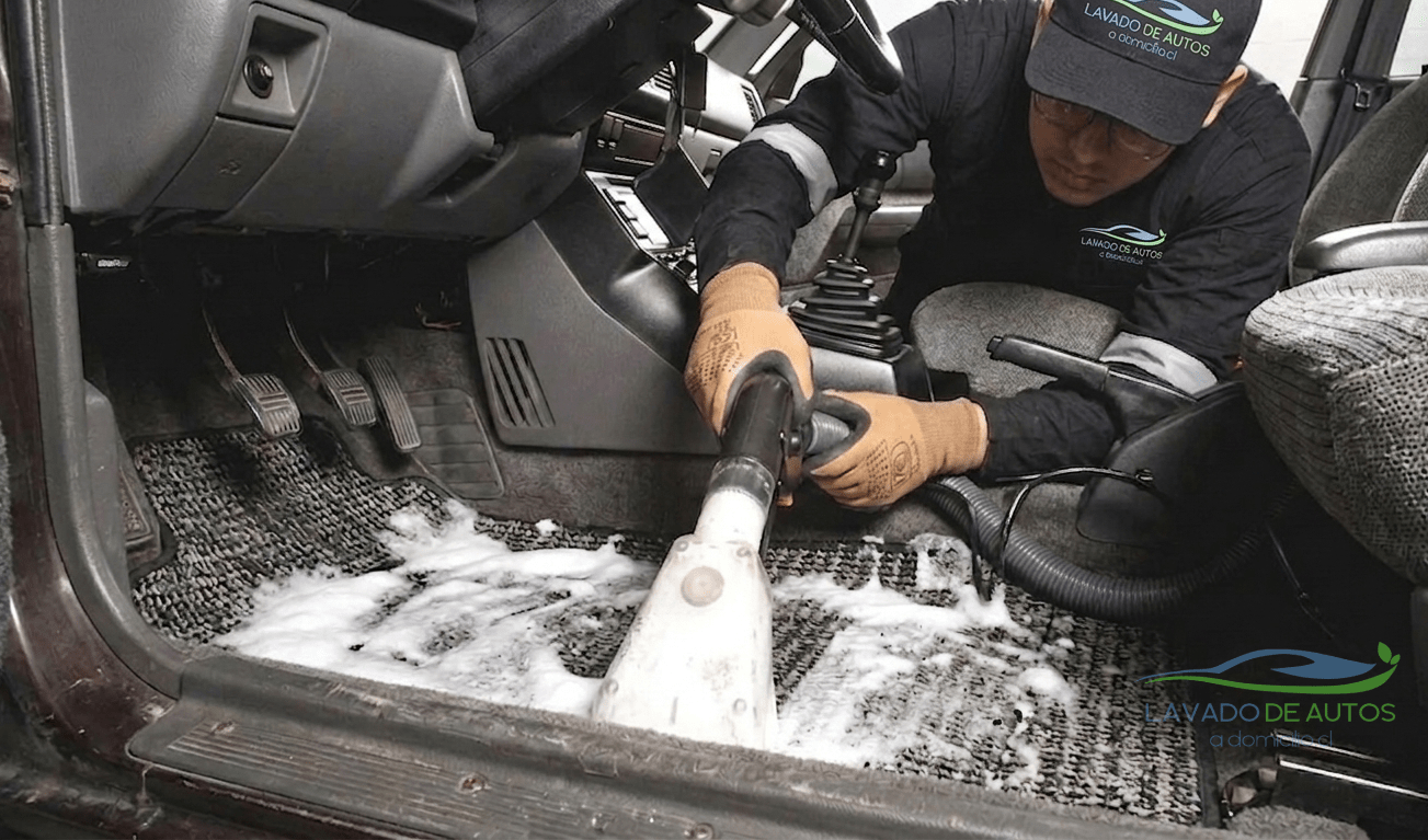 LIMPIEZA DE ALFOMBRA Y TAPICES lavado de autos a domicilio