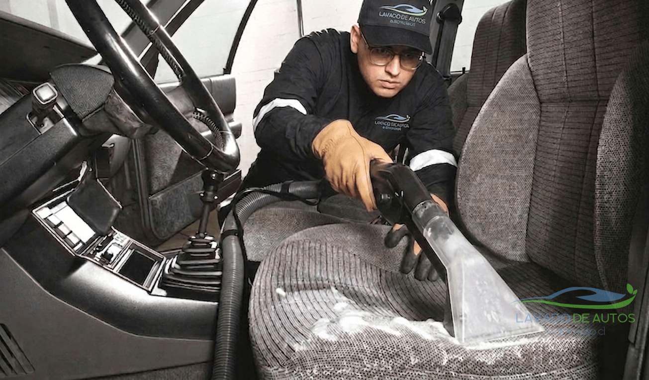 LIMPIEZA DE ASIENTOS lavado de autos a domicilio