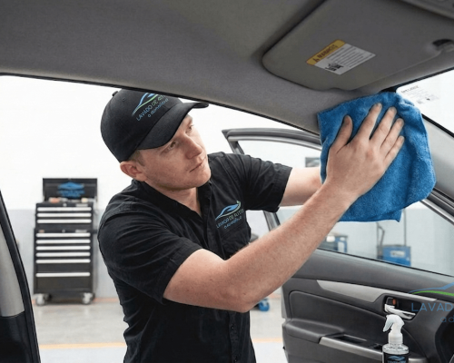 LIMPIEZA DE CIELO DE AUTO lavado de autos a domicilio